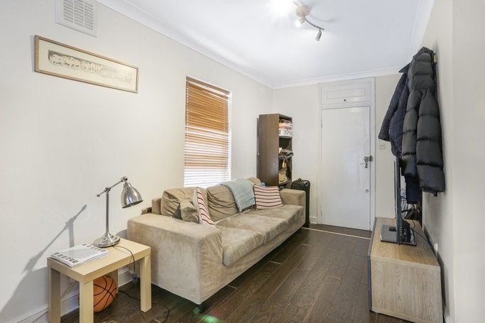 Flat Wandsworth Road in Greater London