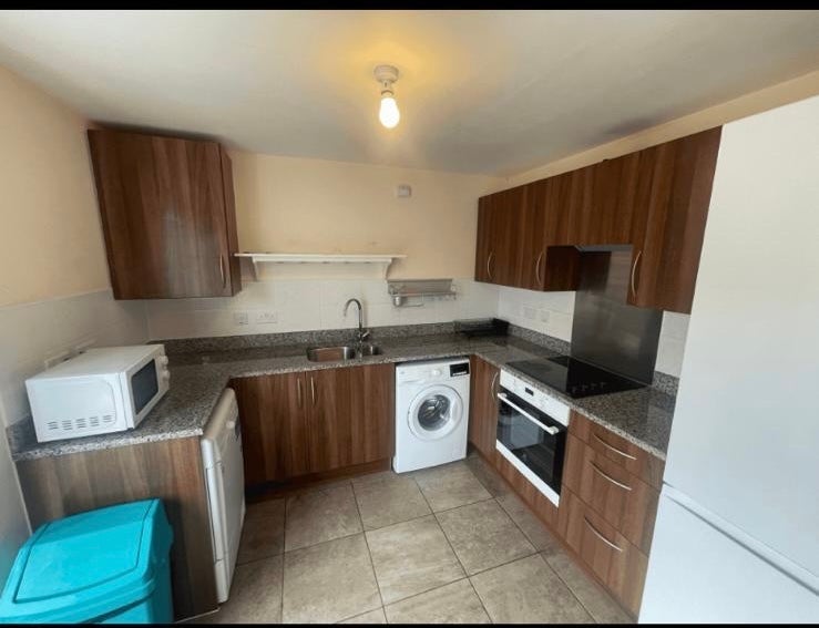 Room Cherry Tree Drive in Coventry