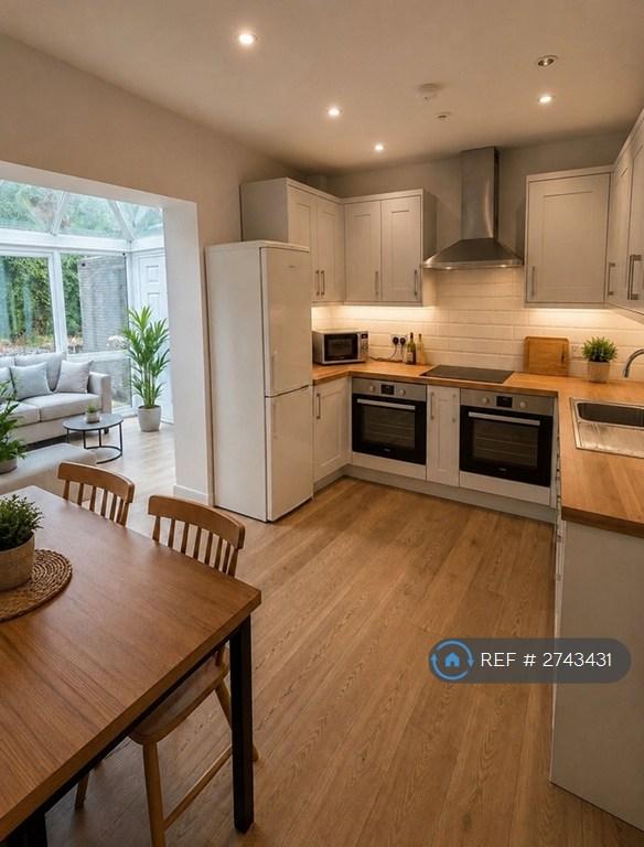 Room Higher Kingston in Yeovil