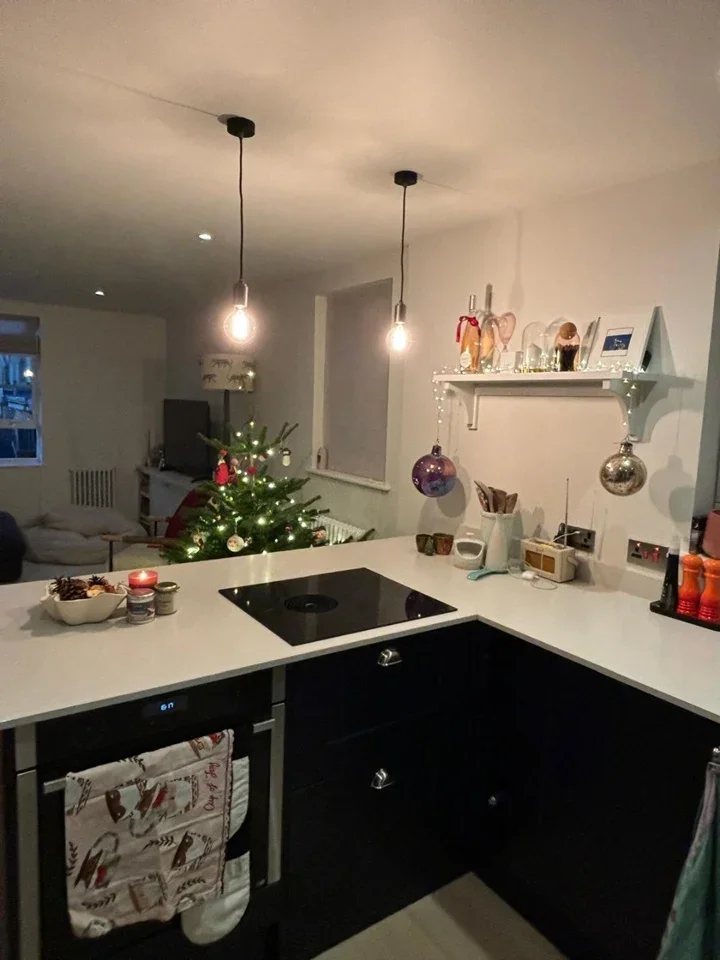 Flat Earlsfield Road in Greater London