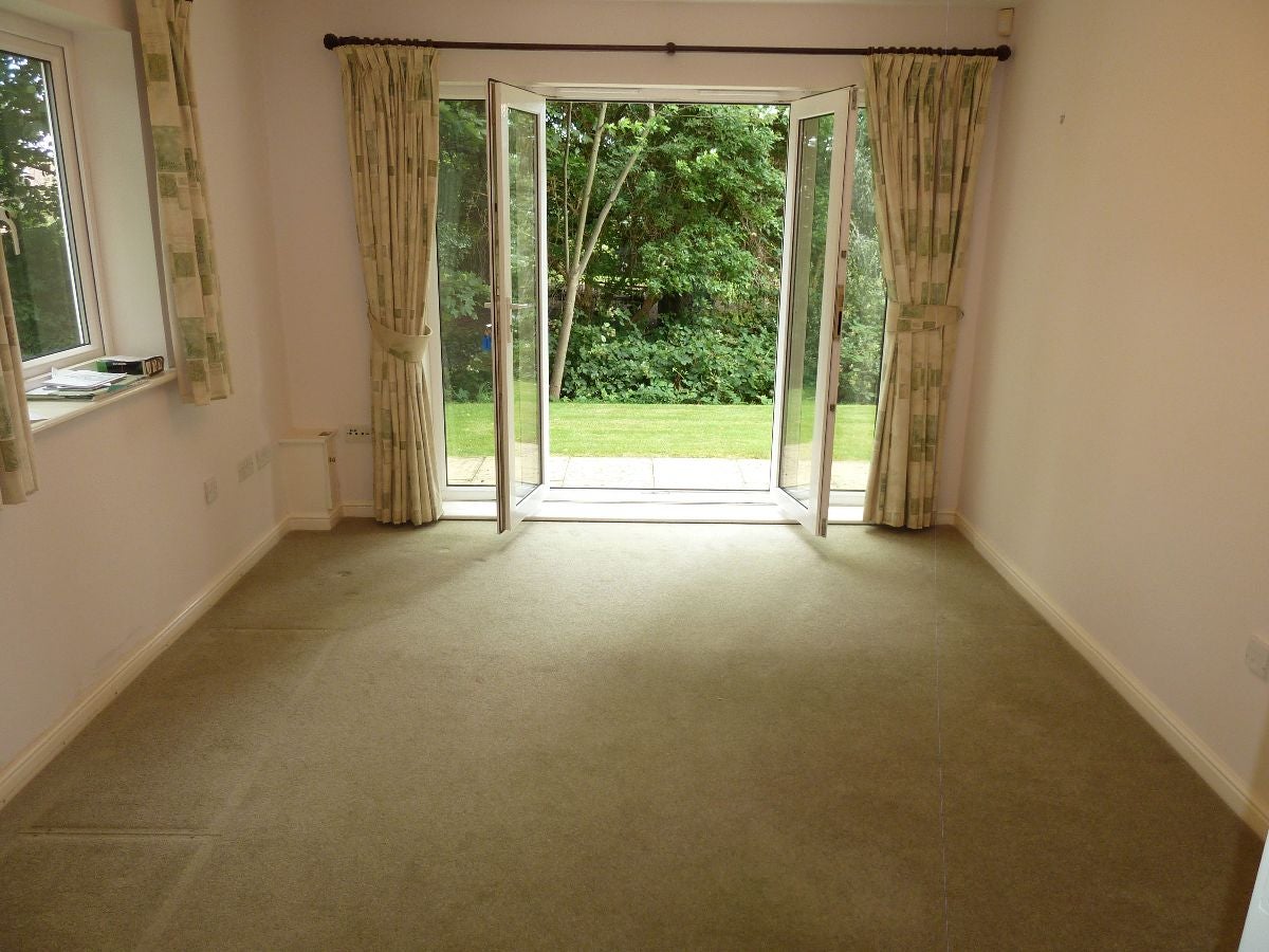 Flat Chelsea Court in Sheffield