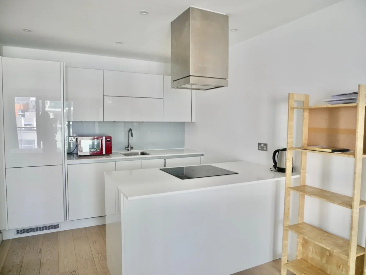 Flat Yabsley Street in Greater London