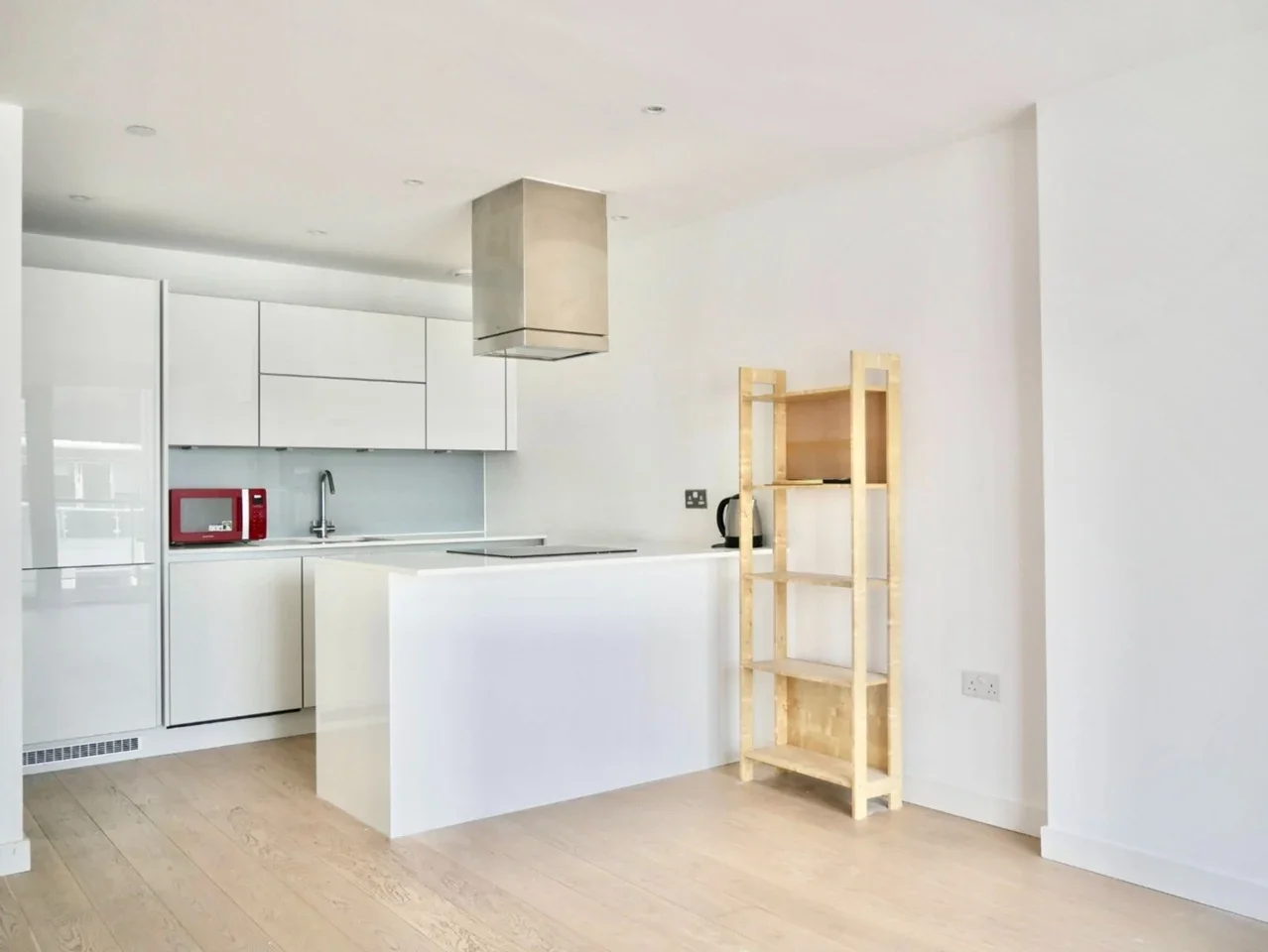 Flat Yabsley Street in Greater London