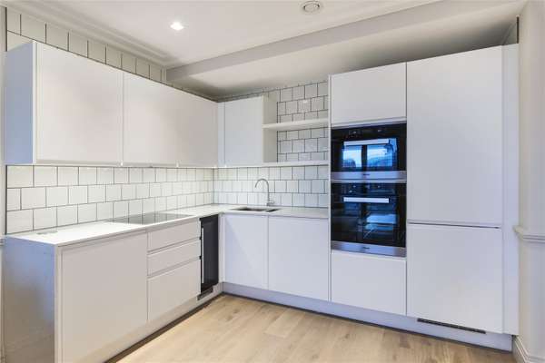 Flat Chancellors Street in Greater London