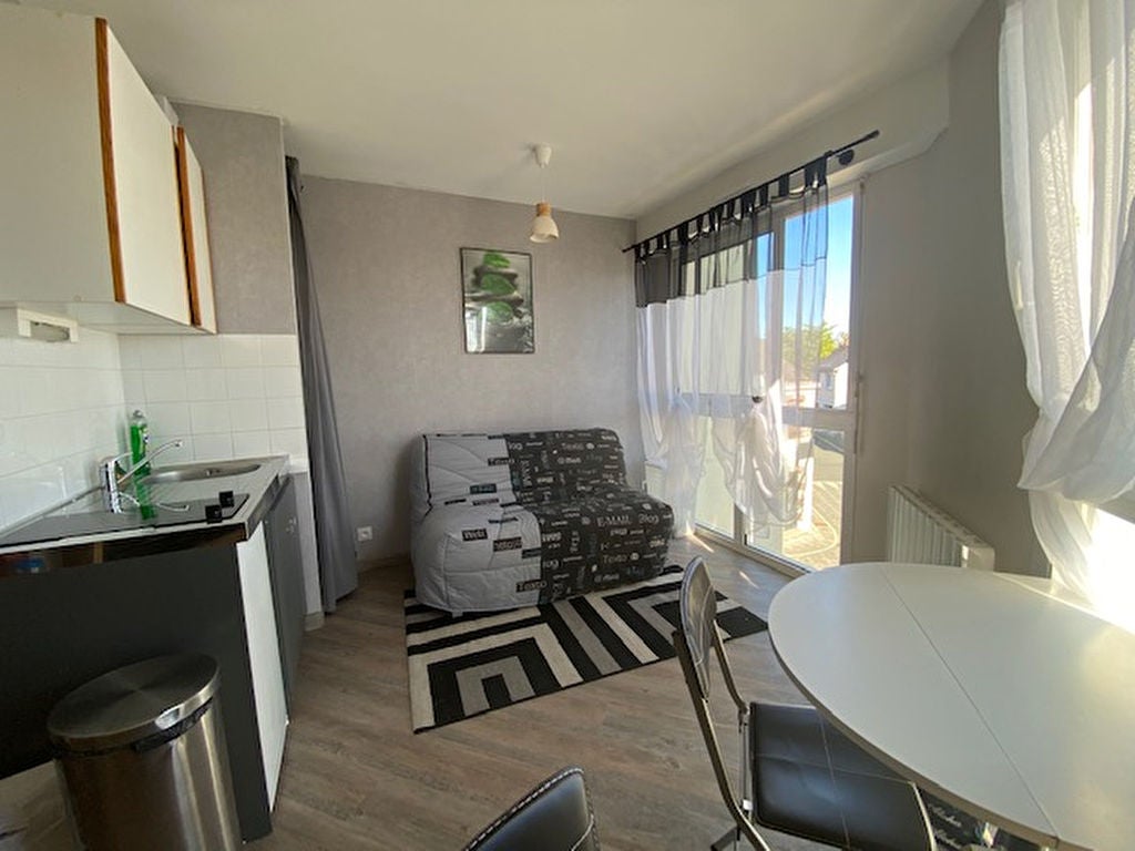 Appartement Avenue du Commerce à Sainte-Gemmes-sur-Loire