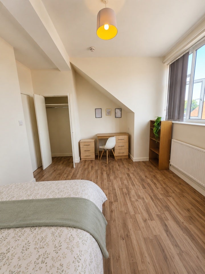 Room Back Mayville Terrace in Leeds