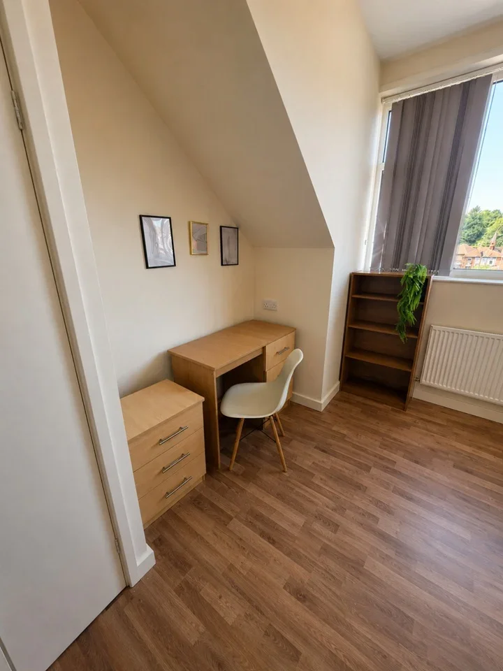 Room Back Mayville Terrace in Leeds