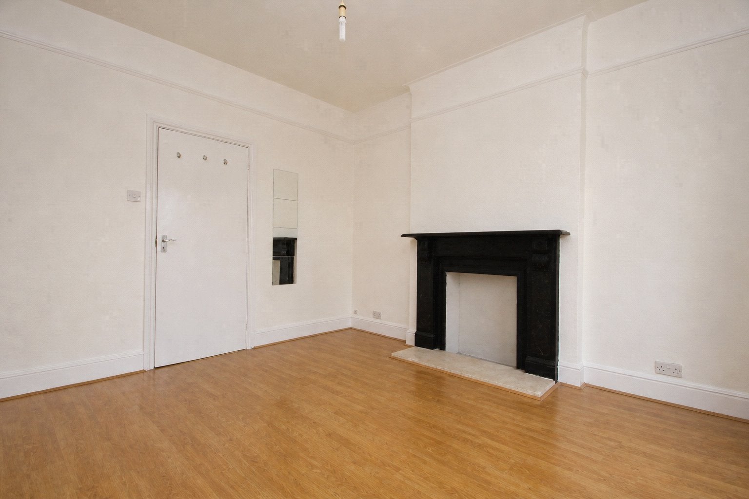 Flat Edith Road in Greater London