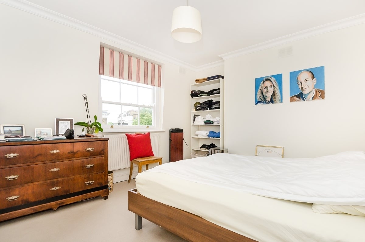Flat Earl's Court Road in Greater London