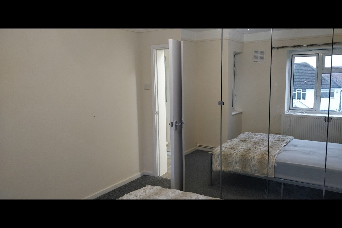 Flat Honeypot Close in Greater London