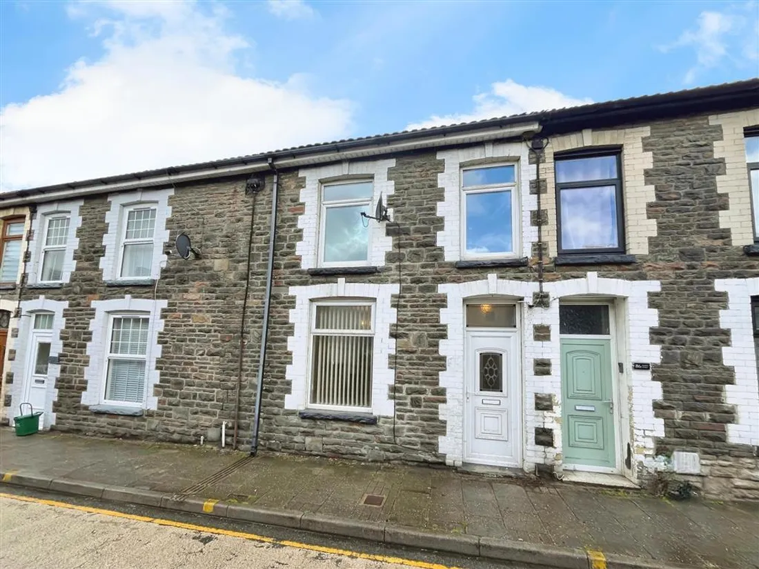 House Robert Street in Glyncoch