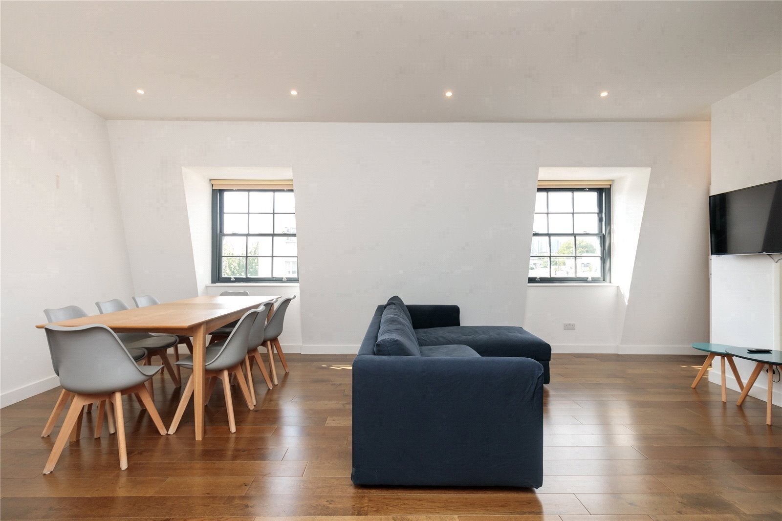 Flat Cornwall Street in Greater London