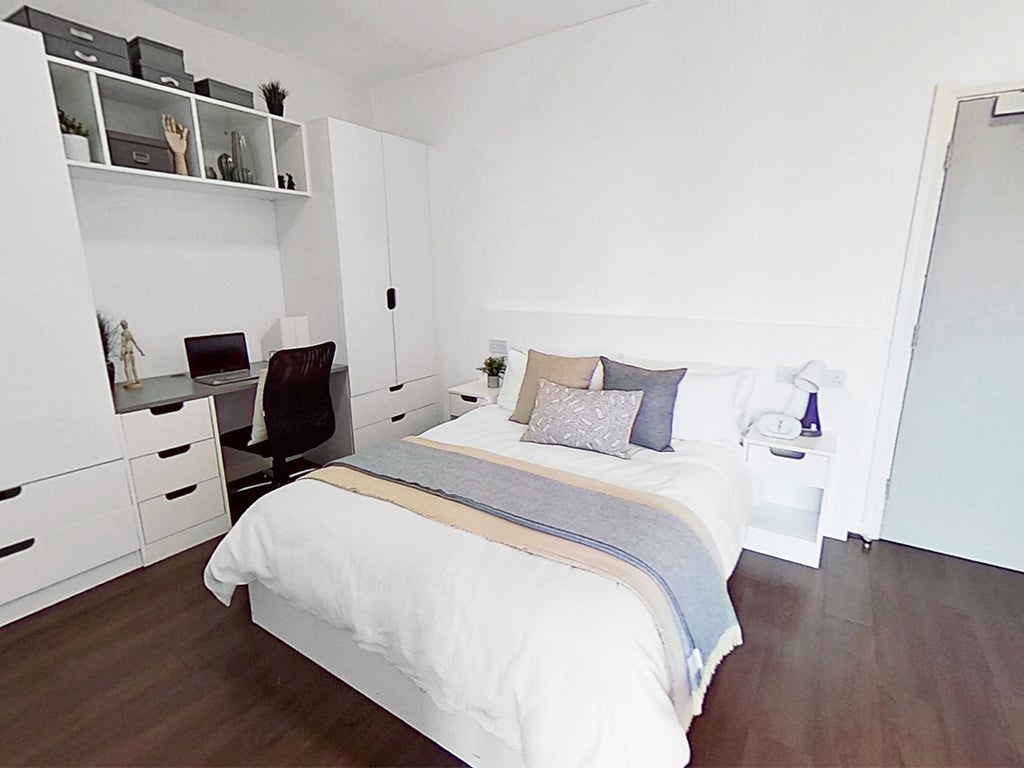Room Milton Street in Nottingham