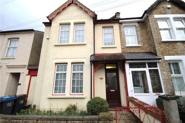 House Cobden Road in London