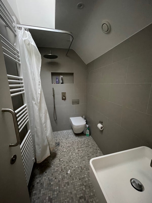 Room Hitherfield Road in Greater London