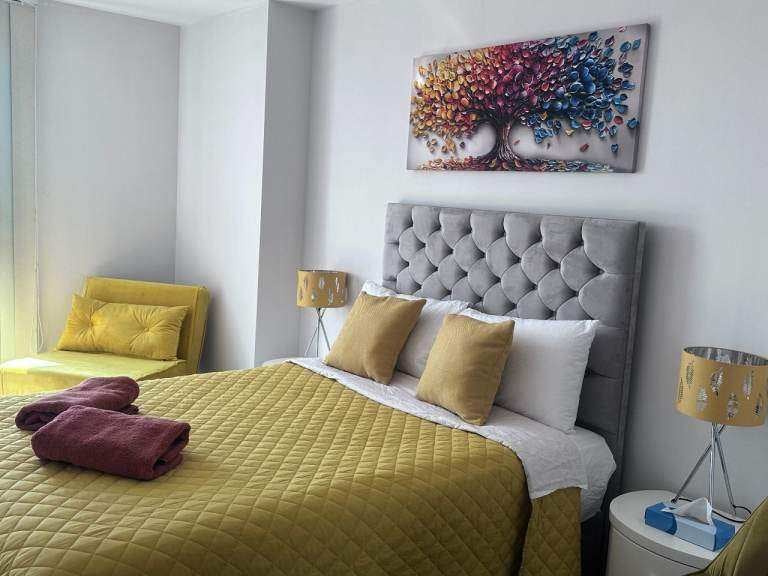 Flat The Hyde in Greater London