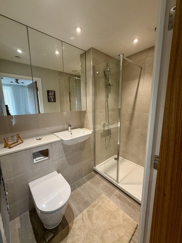 Room Stroudley Walk in Greater London