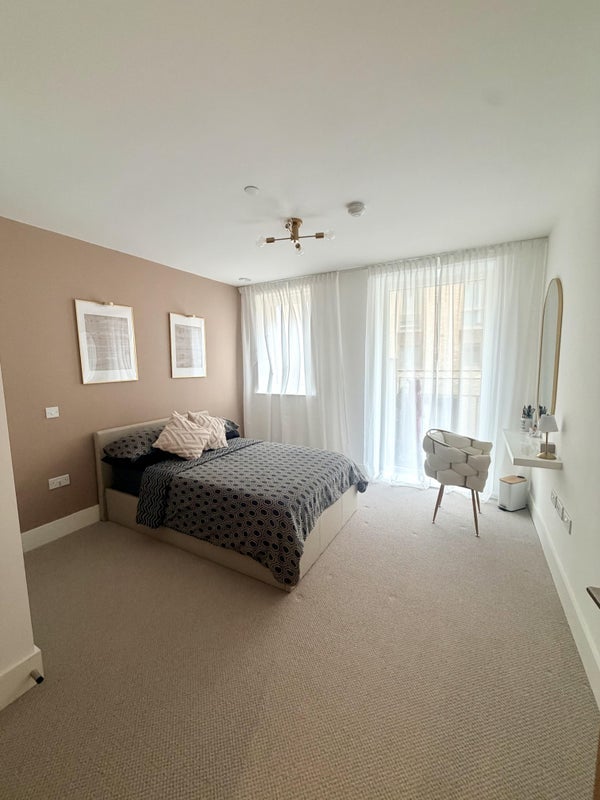 Room Stroudley Walk in Greater London