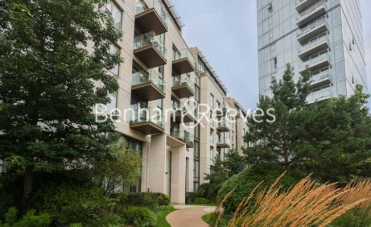 Flat Lillie Square in Greater London
