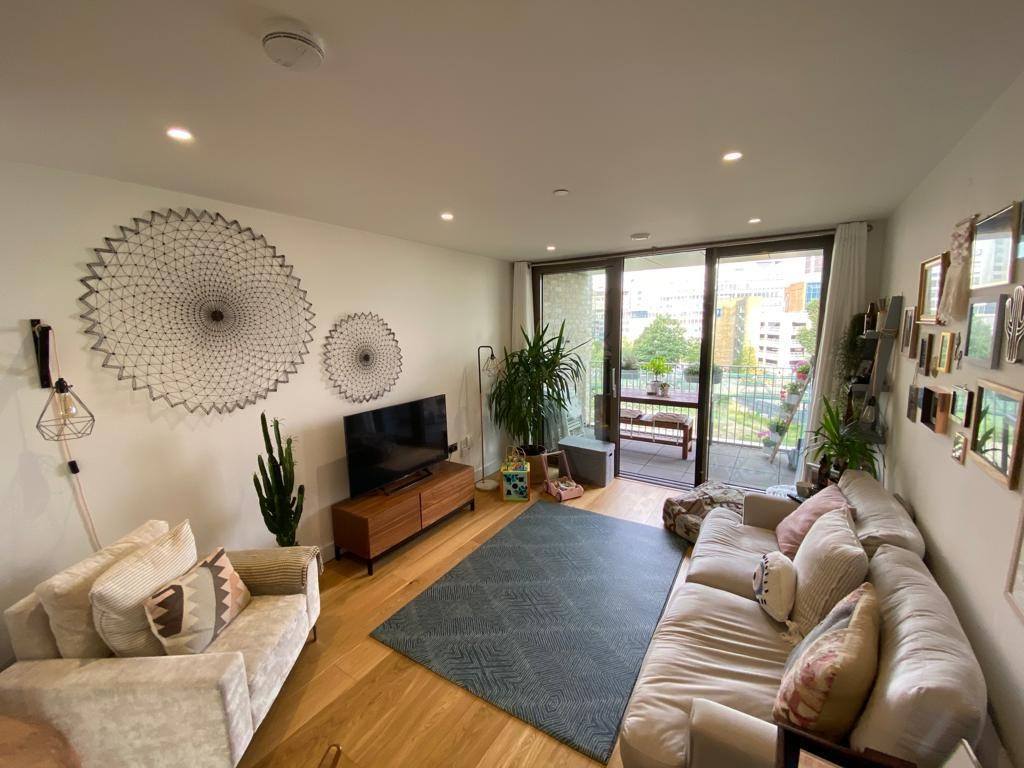 Flat Caithness Walk in Greater London