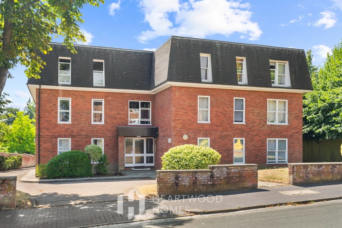 Flat Avenue Road in St Albans