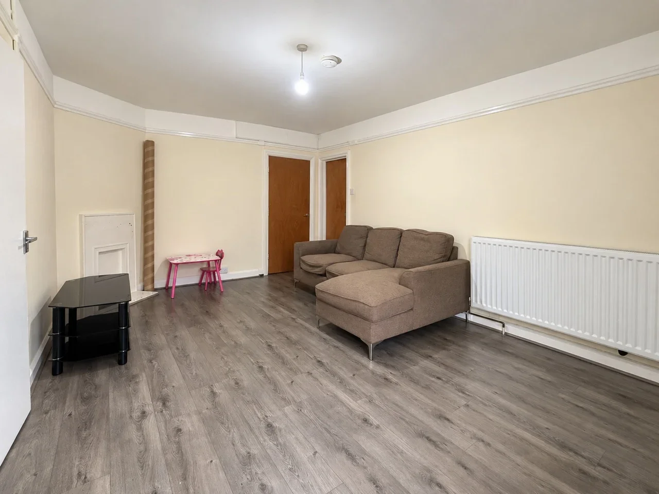 Flat Townfield Road in High Wycombe