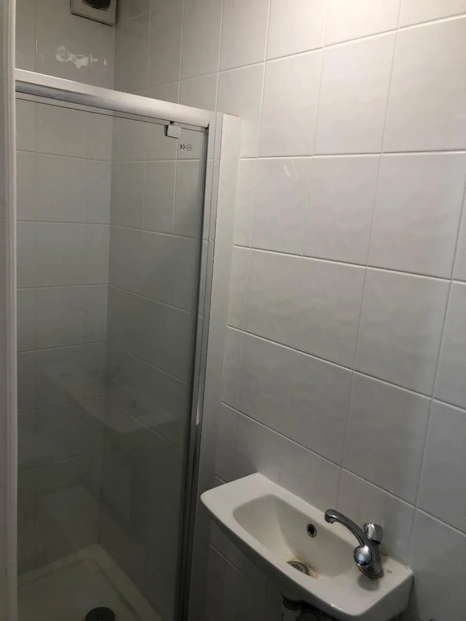 Room Edgware Road in Greater London