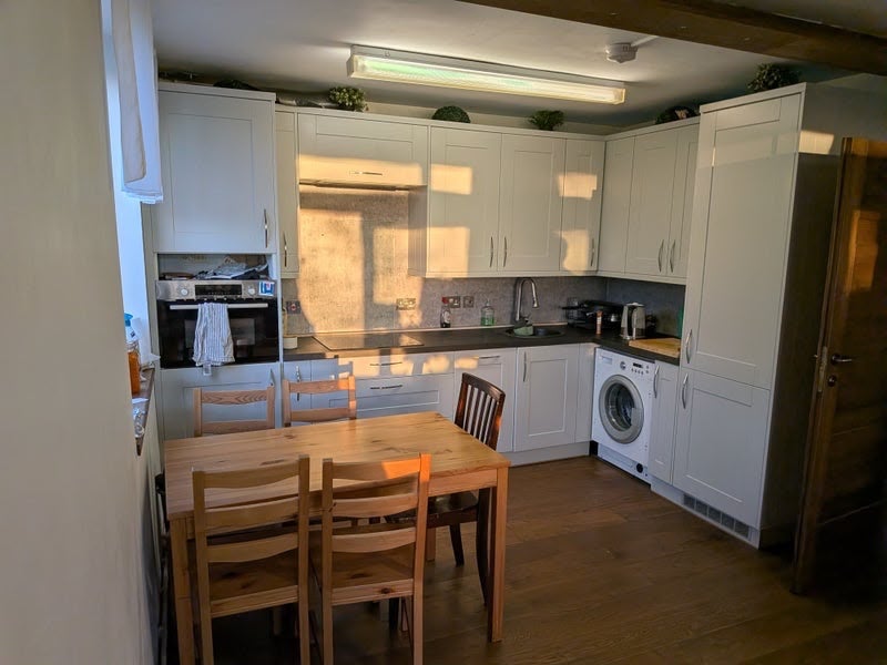 Room Rowstock Gardens in Greater London