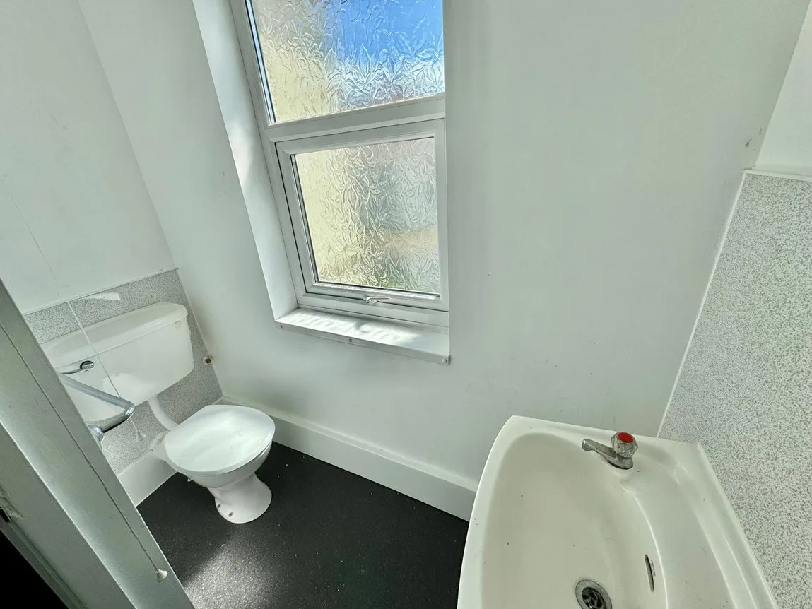 Flat Bath Lane in Torquay