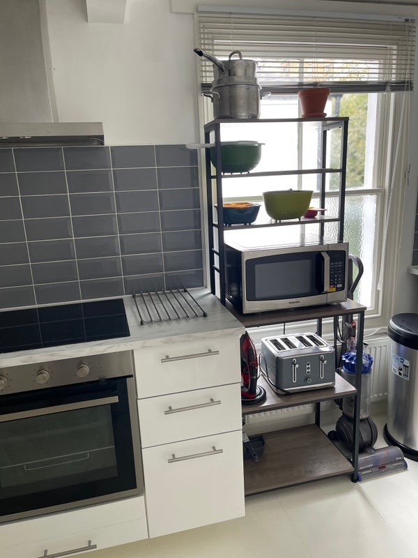 Room Ellesmere Road in Greater London
