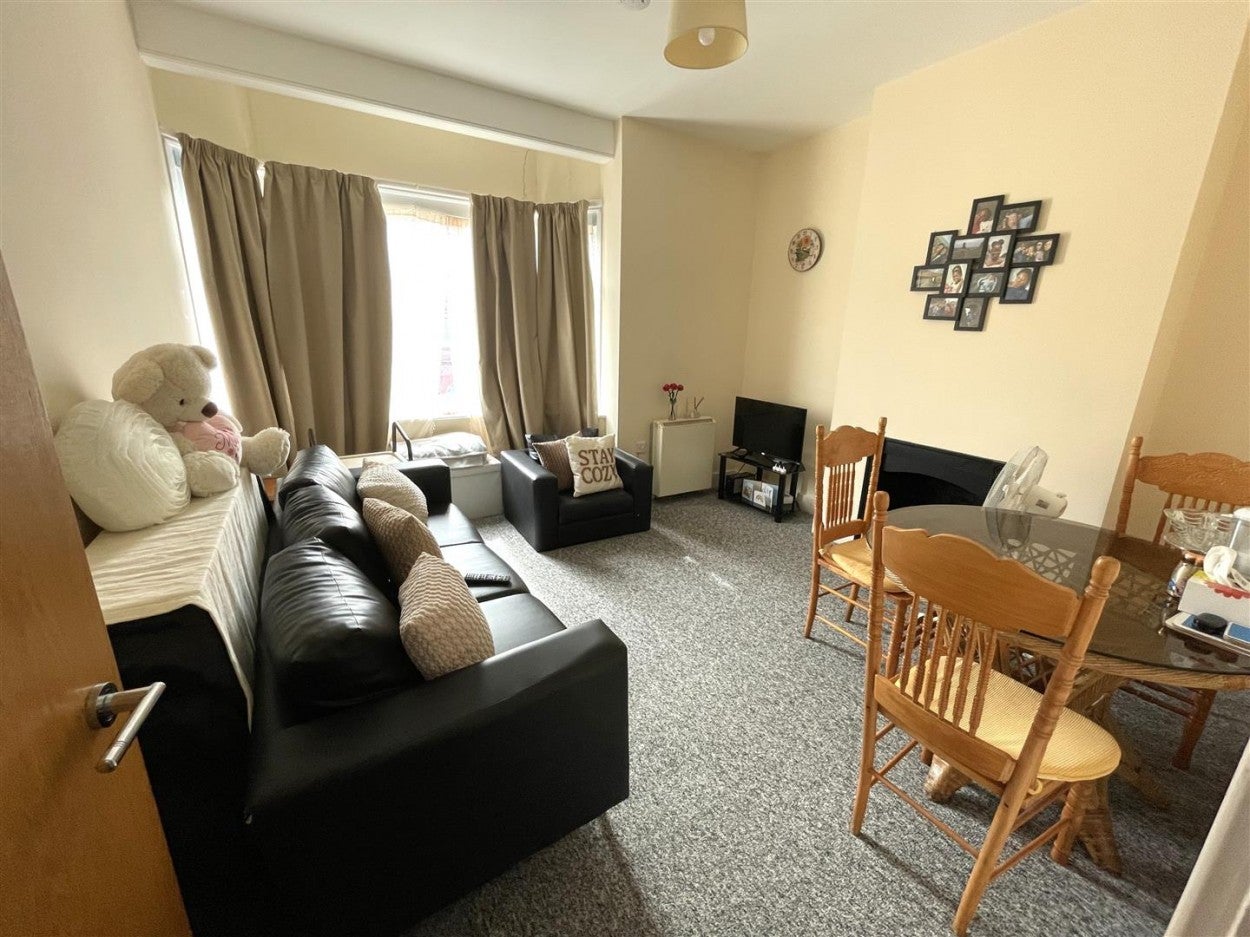 Flat Bayford Road in Arun