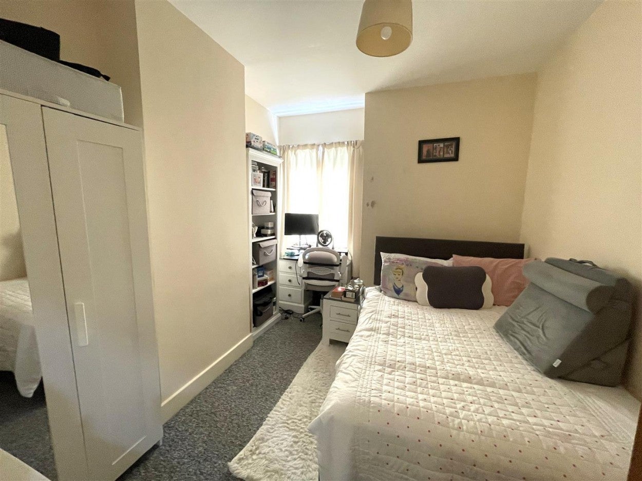 Flat Bayford Road in Arun