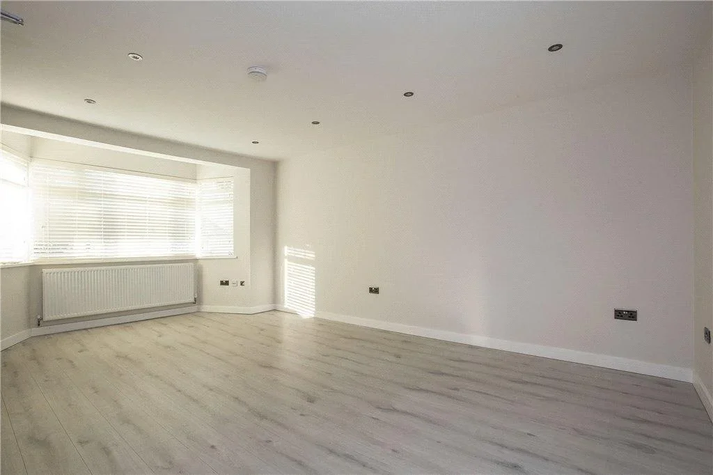 Flat Wentworth Park in Greater London