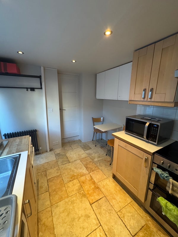 Room Northfield Avenue in Greater London