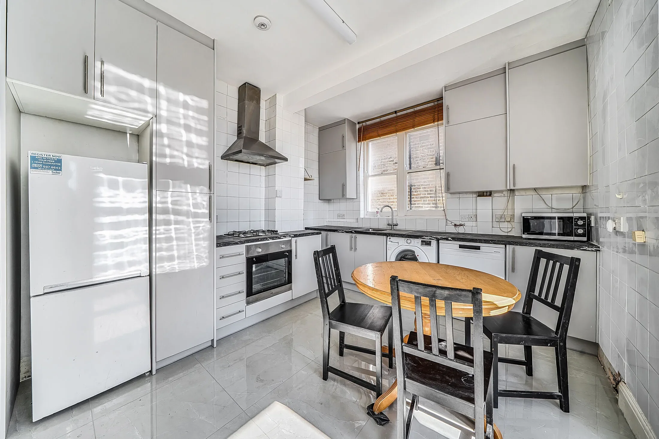 Flat Ellaline Road in Greater London