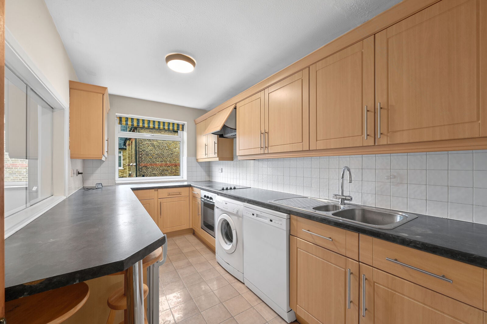 Flat Graham Road in Greater London