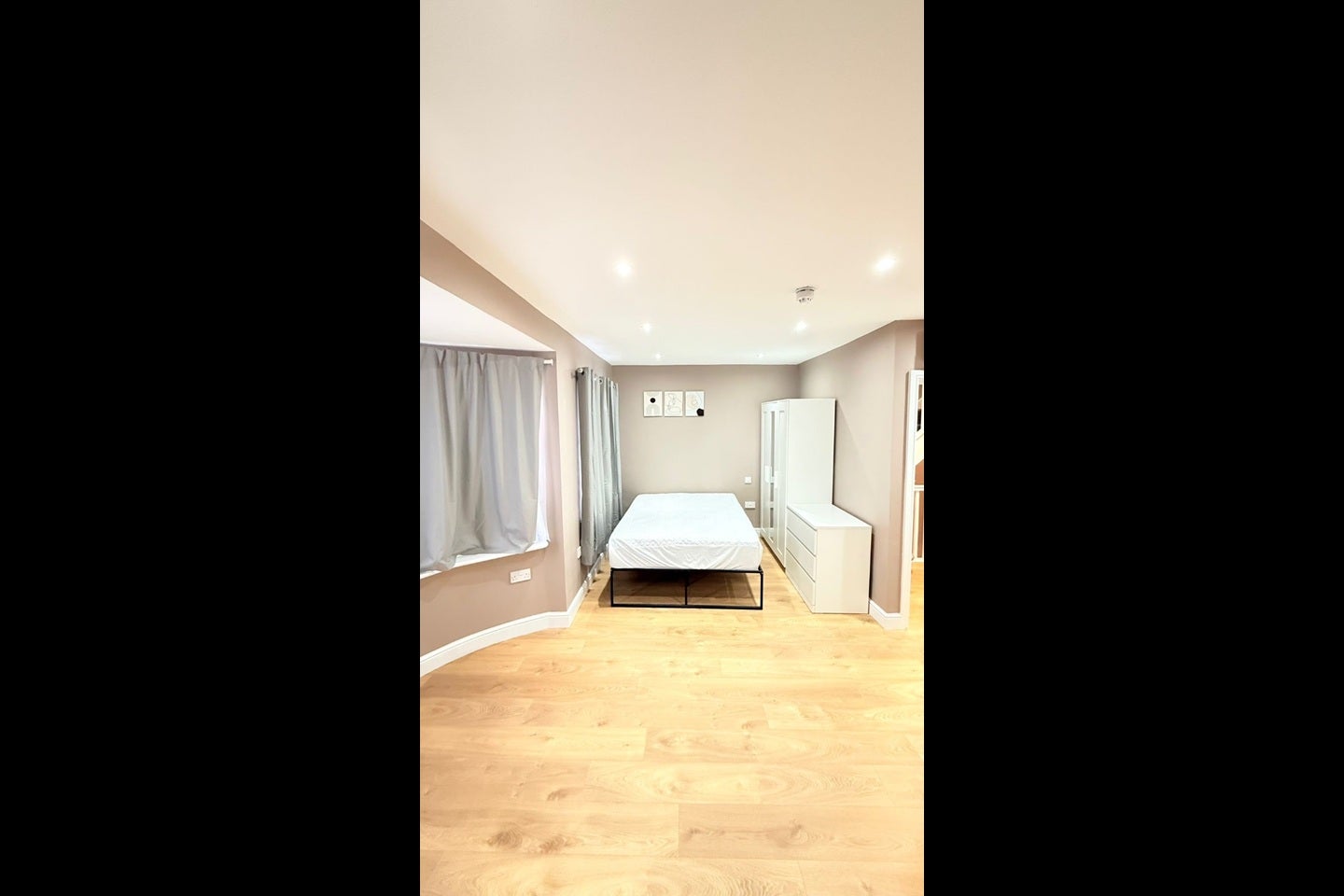 Flat Woodgrange Terrace in Greater London