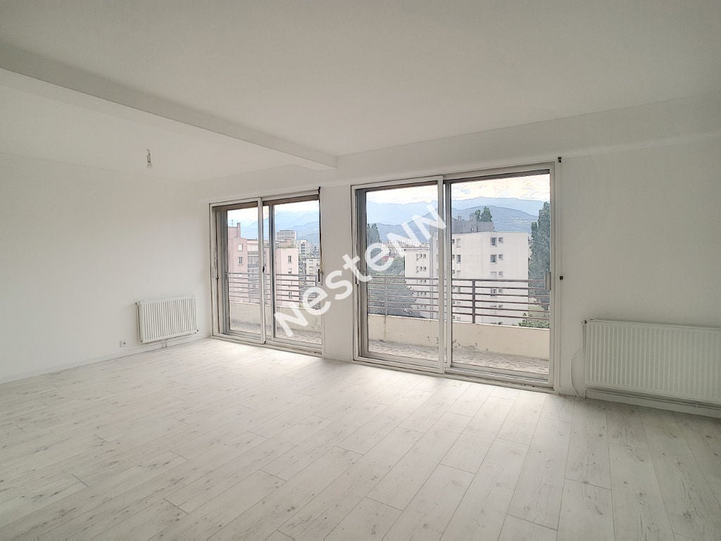 Flat Avenue Jean Perrot in Grenoble