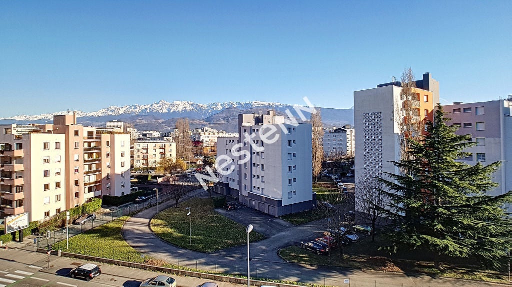 Flat Avenue Jean Perrot in Grenoble