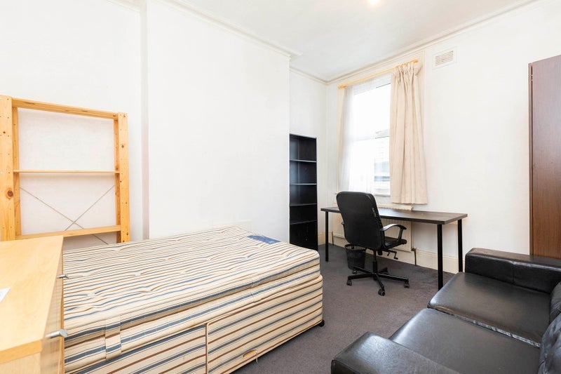 Room Saltram Crescent in City of Westminster