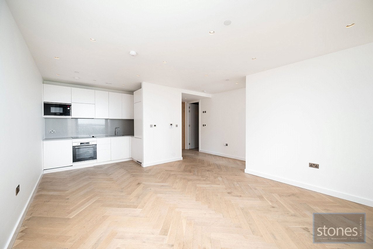 Flat Dudden Hill Lane in Greater London