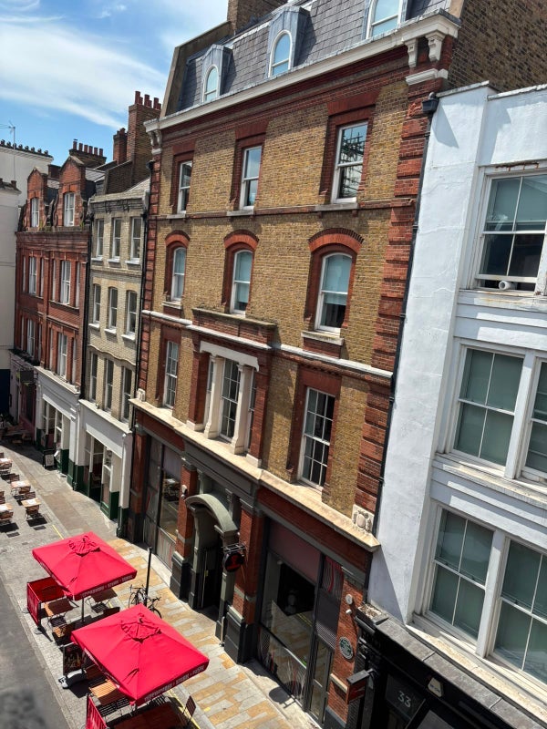 Room Maiden Lane in City of Westminster