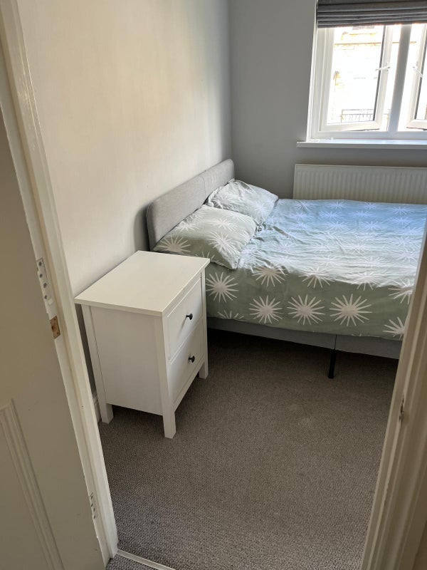 Room Latchmere Road in Greater London
