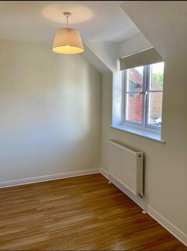 Room Fulmer Road in Greater London