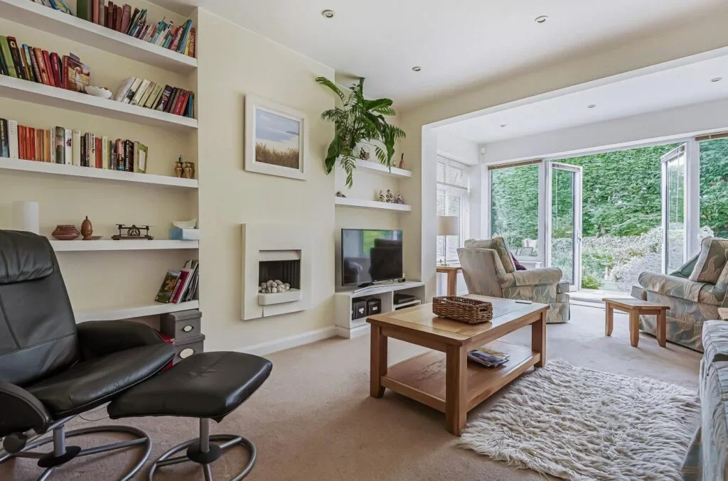 House Cheyham Gardens in Epsom and Ewell
