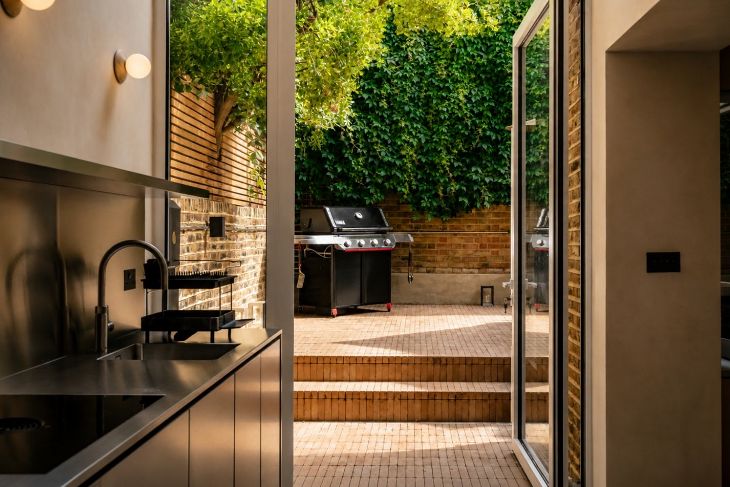 Flat Colville Terrace in Greater London