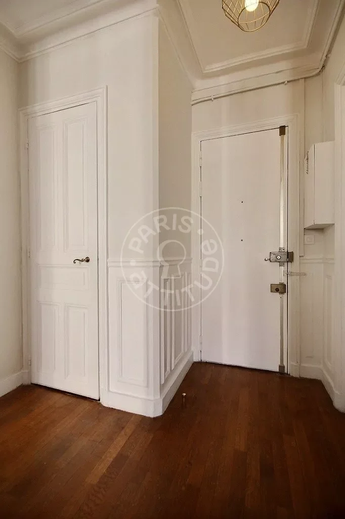 Appartement Rue Trousseau à Paris
