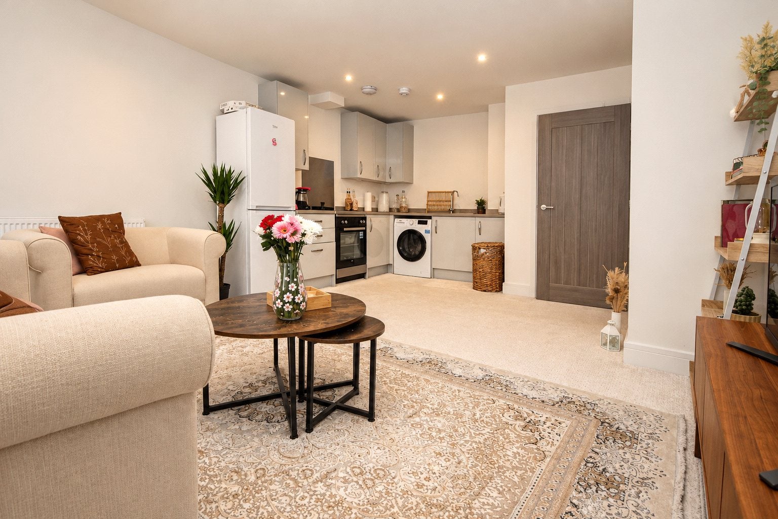 Flat London Road in Greater London