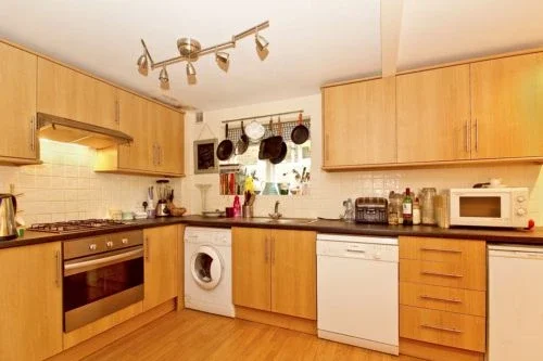 Flat Earlsfield Road in Greater London