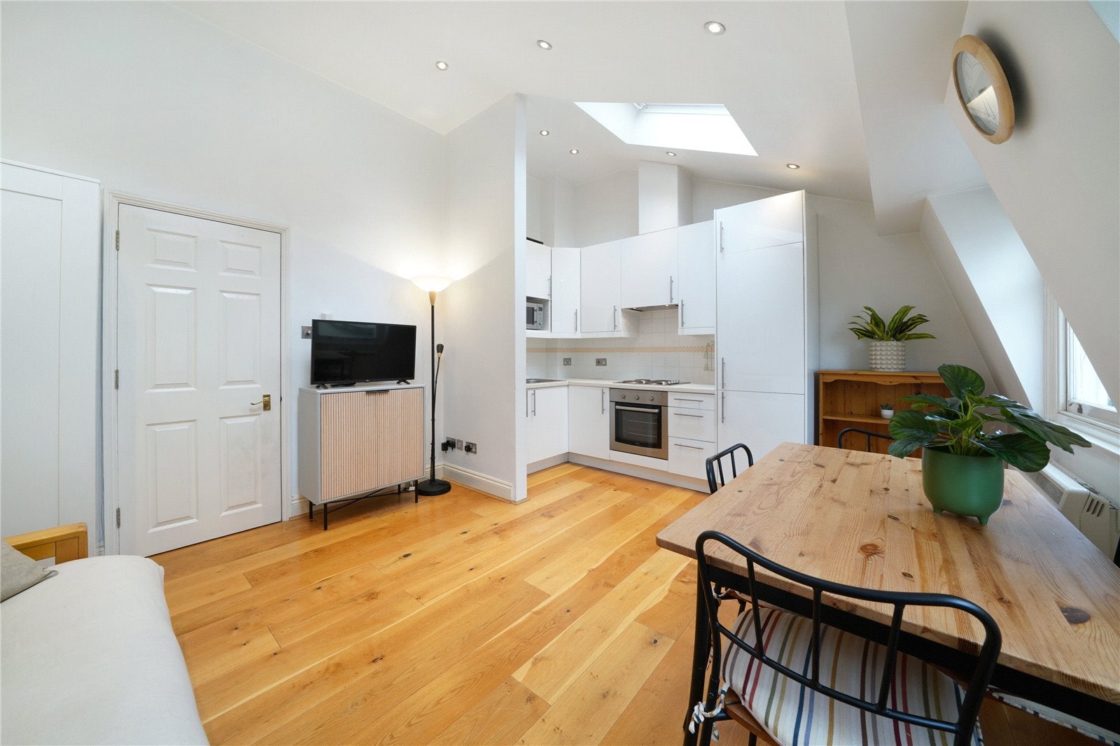 Flat Great Titchfield Street in City of Westminster